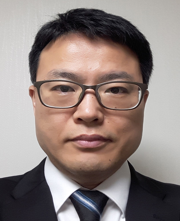 박용우(PARK YONGWOO) 사진